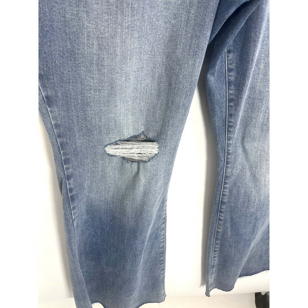 NEW Ava & Viv Women's Blue Jeans Size 22 High-Rise Flare Raw Hem Distressed - Picture 8 of 14